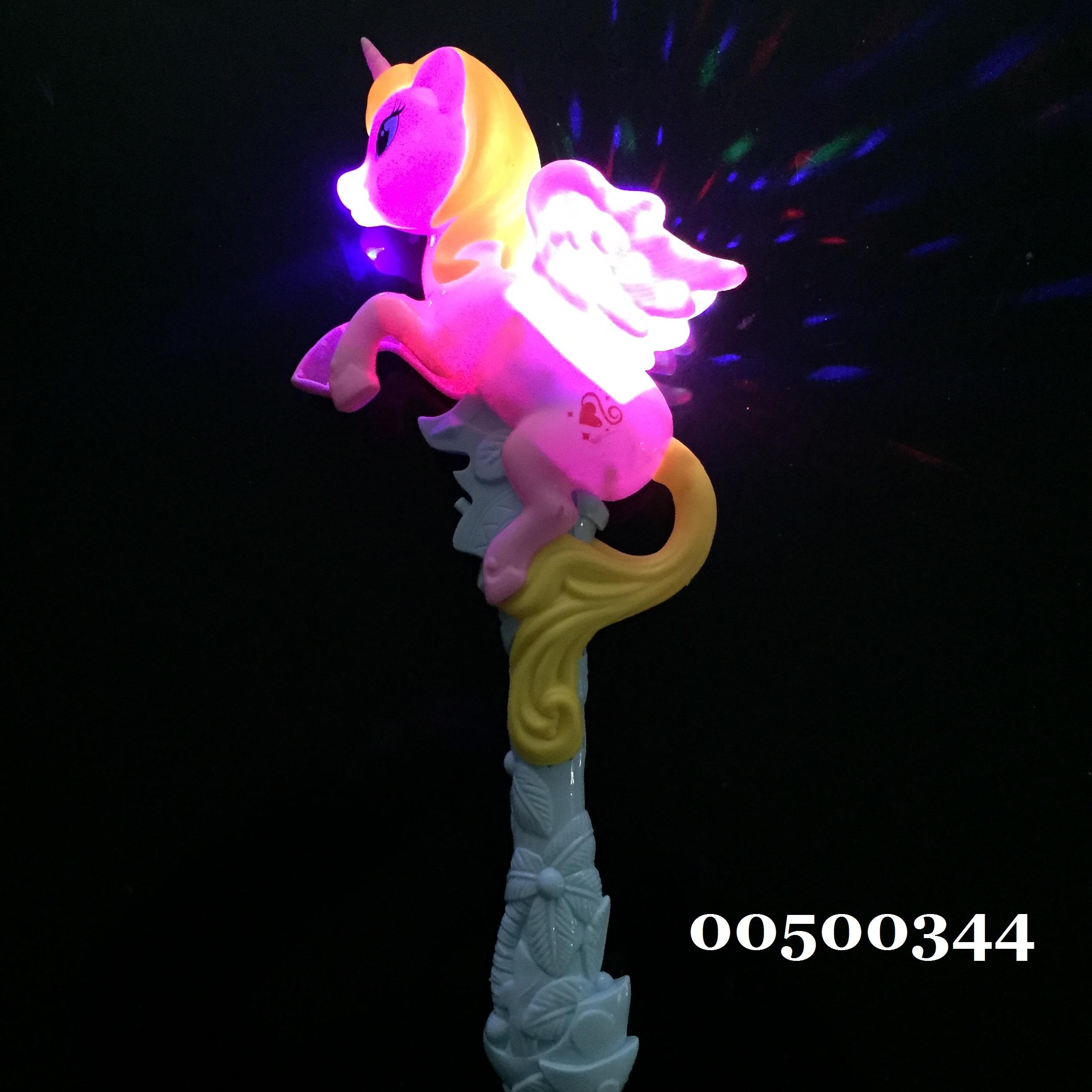 BOULE LICORNE AILES